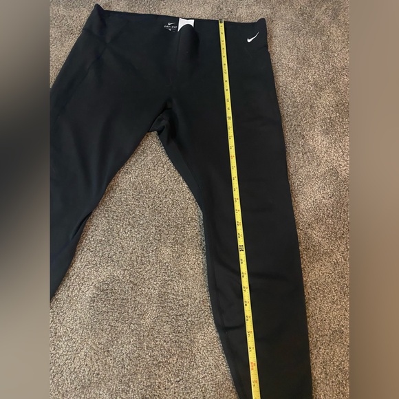 Women’s Plus Nike Black Leggings - Picture 7 of 15